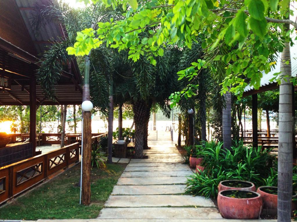Baan Siriporn Resort Samut Songkhram Exterior foto